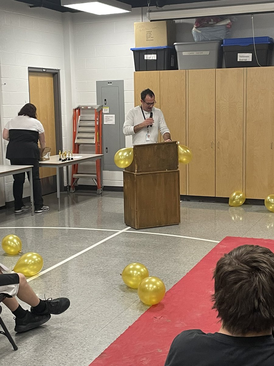 Another “Oscars” in the books! I’m proud of the effort my students put forward in their “Healthy Eating” drama presentations. Thanks to the “Oscars Committee” for bringing in the balloons and creating an amazing program! #sccdsb