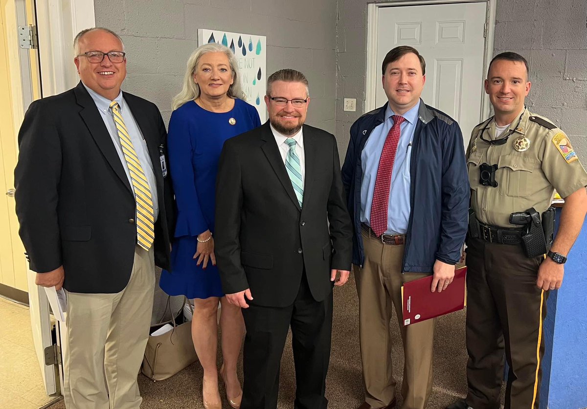 Thank you to <a href="/JudgeMobley/">Wes Mobley</a> for inviting me to the Cherokee County Children’s Policy Council today. We all gathered to learn how to help the children in our community address serious issues they face.  #mycherokee <a href="/weisradio/">WEIS Radio</a>