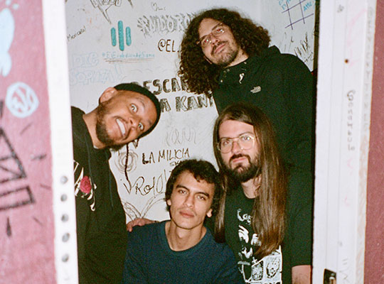 Entrevista MHR 
<a href="/ElShirota/">El Shirota</a>: regresar al origen e inagotables días de tour por EUA mehaceruido.com/2022/12/entrev…

📷 Ale Campos