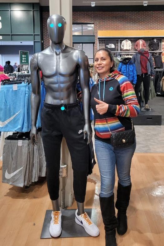 lost_kiwi_'s tweet photo. Stolen from Facebook. Isaac's been working out. #TheOrville https://t.co/GOo5gGJJPg