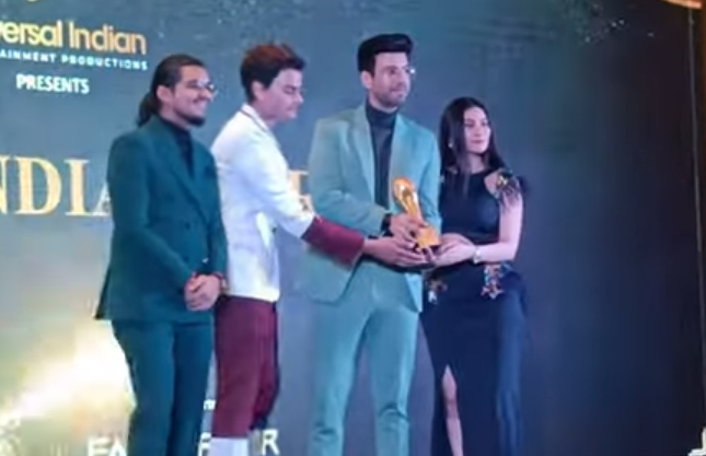 willbeback_ak's tweet photo. Award for Best Actor!🥺🫶❤️
Congratulationsss KV...many more to come!❤️
#KaranvirSharma𓇼 #KaranvirSharma #UniversalAwards https://t.co/9qs3cndVE1