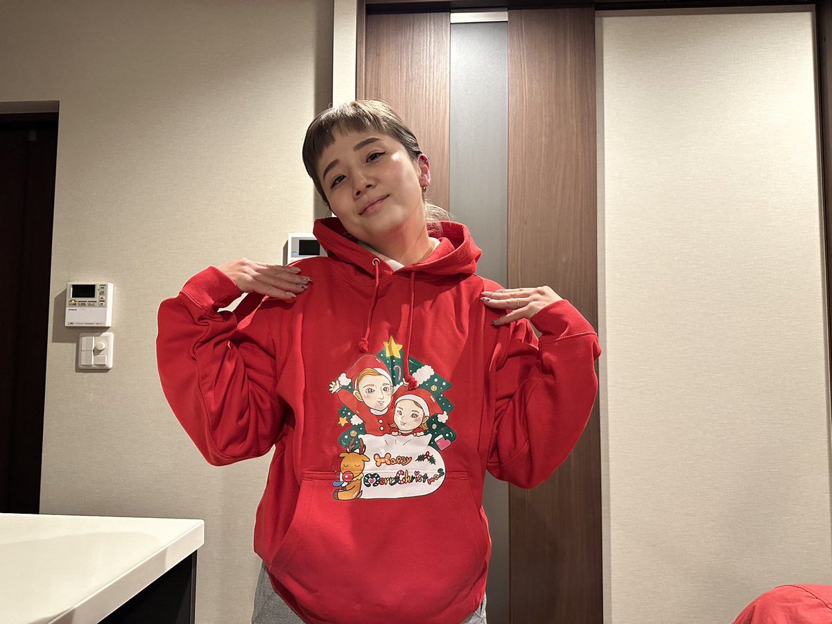 BBkitchen_jp's tweet photo. 12月25日
クリスマス🎄イベント頑張って準備してます‼️
プレゼント企画やグッズ販売も行います。
来場の際はチラシ記載の注意事項を徹底して下さい。
#後藤祐樹 https://t.co/j9VIFOAYxG