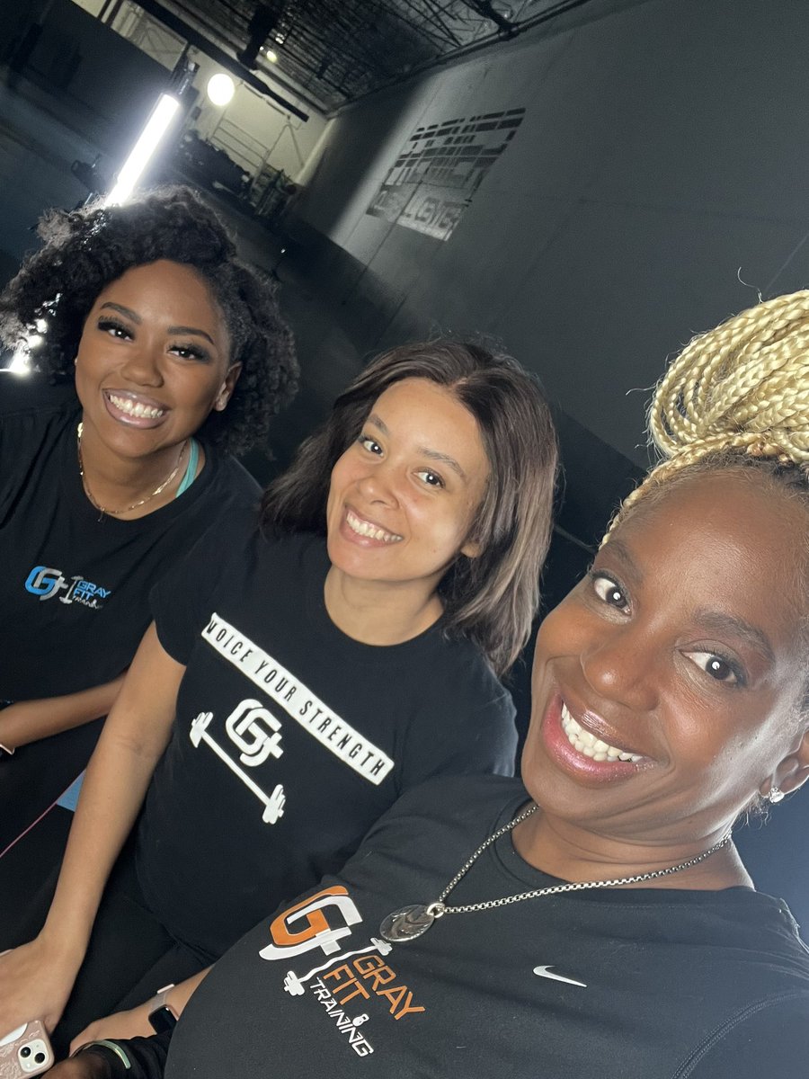 grayfittraining's tweet image. Melanin fitness trainers ❤️💪🏾💯#wewerk #grayfittraining