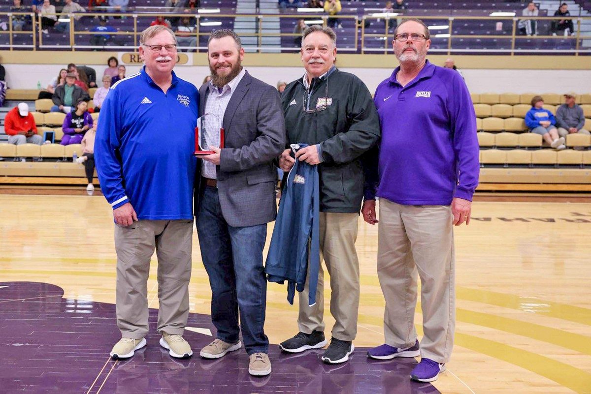BartonSports's tweet photo. "The Last Ride" ~ Ken "Doc" Henderson's final game tonight as #GoBarton Head Athletic Trainer

S/O Steve Schroeder of Cloud CCC, Jared Brown &amp; everyone @ButlerGrizzlies, &amp; @KJCCCmedia for making the last ride this wk memorable!
#GoCougs

📸: @EBPhotoICT, @bjbowman13, @CCCCsports https://t.co/NnbpUzJaJn