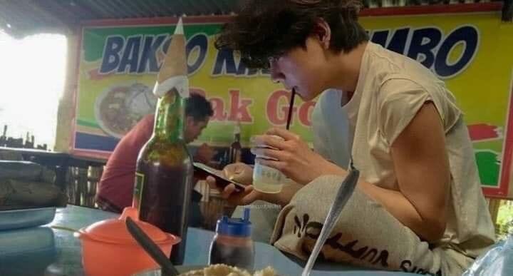 proudofubts2's tweet photo. Ahora que Taehyung se fue de México abro hilo de la experiencia que viví mientras estaba aquí https://t.co/Dl3d7XJJNO