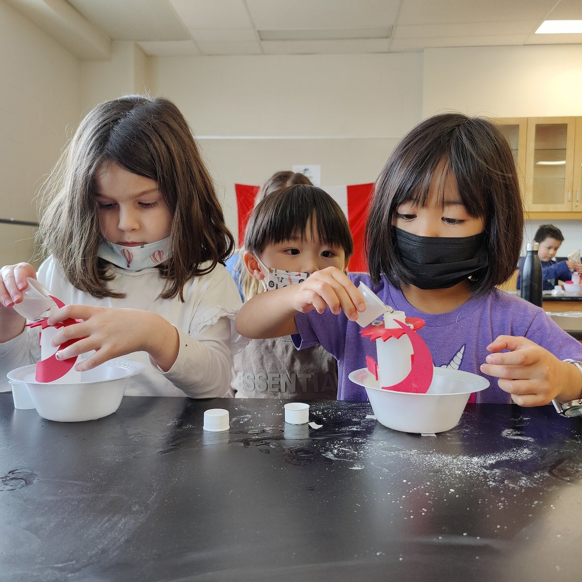 wonderboxcanada's tweet image. 👀 Keep your eyes on the prize! 👀

The most beneficial learning occurs when a student is focused and engaged in their work.

thewonderbox.ca

#steamactivitiesforkids #camp #marchbreak #steam #steamactivites #stem #stemforkids #steamforkids #playandlearn #wonderboxcanada