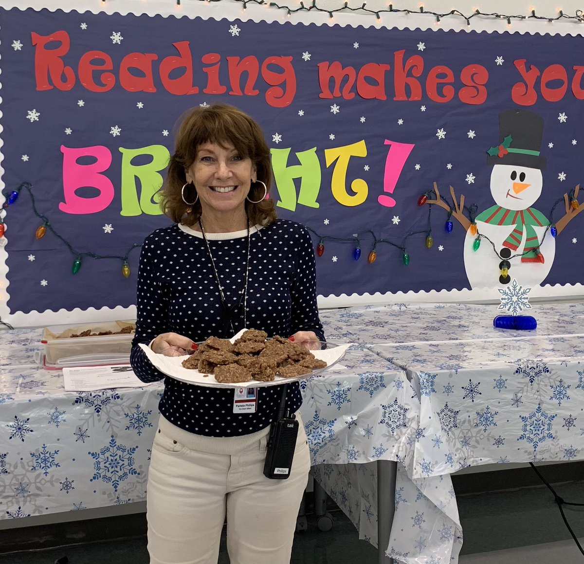 MrsBerlatsky's tweet photo. Sweet time at the annual #VerdeK8 Cookie Exchange! #VerdeWay #SWPBS @ChristyAliaga @JSanchez_Verde @Verde_K8 https://t.co/xkbSMdpsPG