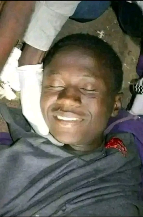 bilalg32's tweet photo. One of the selfless #martyrs of the #ZariaMassacre smiling as his soul left his body💔

Surely from ALLAH we came and to ALLAH is our eventual return. https://t.co/erDNAXkjxY
