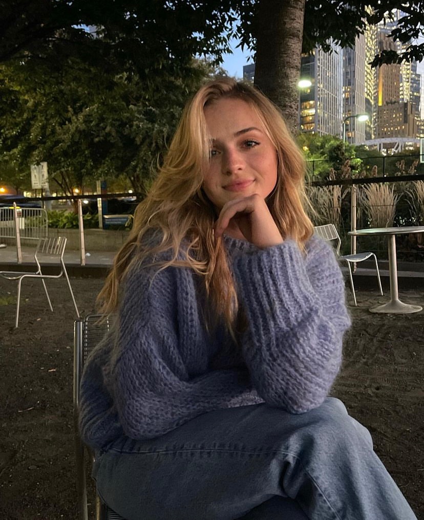 romsthinker's tweet image. grace taken by matt