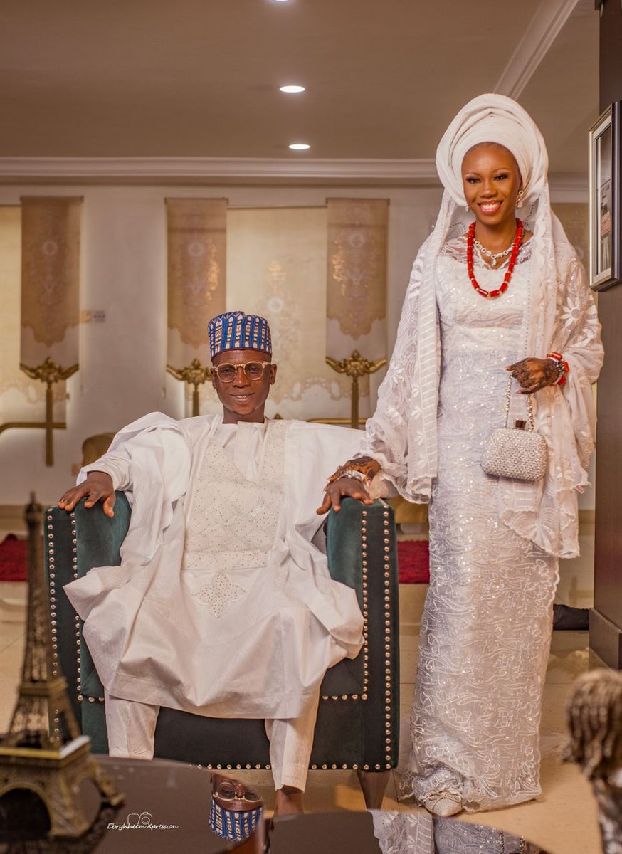 nukky_bella's tweet image. Alhamdulilla, I got Married to the LOML💙! 

Say a prayer to us🤲

#Dec3rd
#MMAffairs'22🎉
#alhamdulilah 
#BanquetHallAgog
#IlorinWedding

LatePost✌️