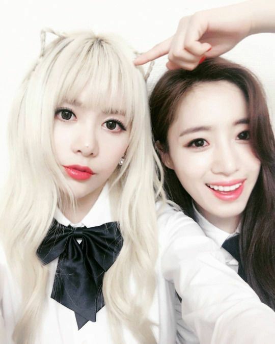 TiaraTurkiye's tweet photo. [#HAPPYQRİDAY ~ #HAPPYEUNJUNGDAY]

Bizim biriciklerimiz, doğum günleriniz kutlu olsun. Sizi çok ama çok seviyoruz. Lütfen daima ama daima bizimle olun🥰♥️☀️✨

#Qri #Eunjung
#TiARA
#TARA
#T_ARA https://t.co/a19cArCQ6J