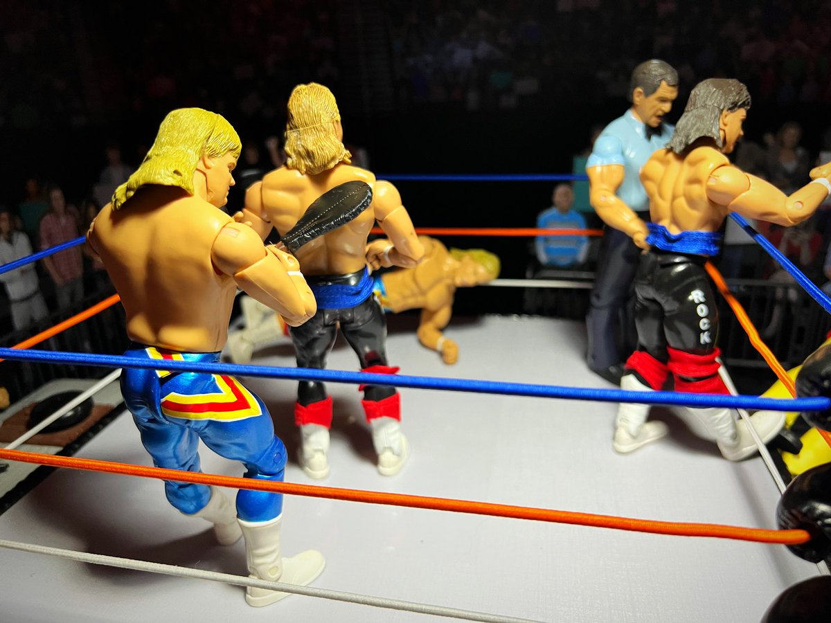 TZT_Wrestling's tweet photo. Cornette may have been knocked to the floor but his impact is being felt behind the ref’s back…
#tztmxvsrnr #themidnightexpress #tztstroshow #beautifulbobby #tzt #foreignobject #tztwrestling https://t.co/oJUWKE7uzb