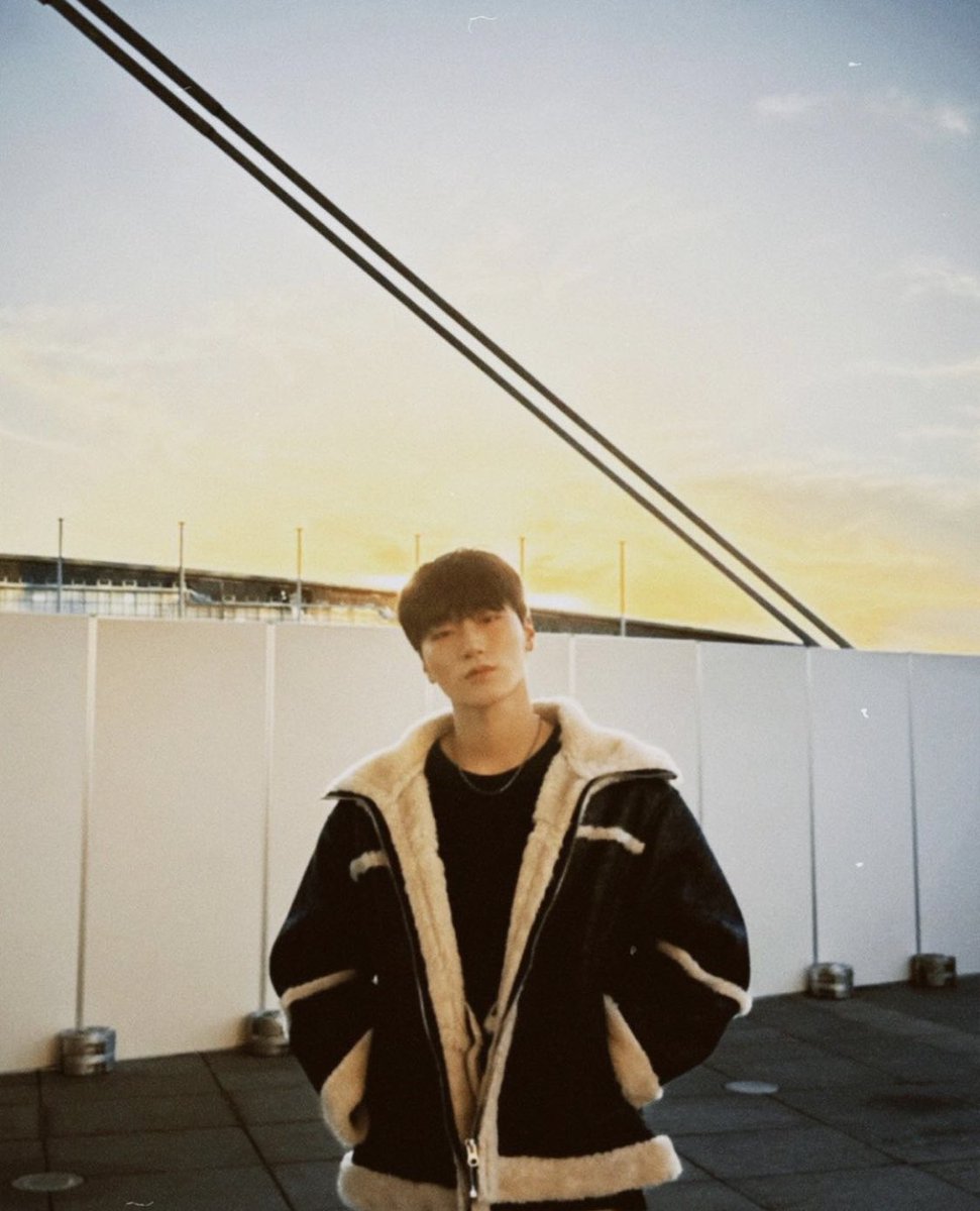 ATEEZ_instagram's tweet photo. https://t.co/KaKikNRdNx