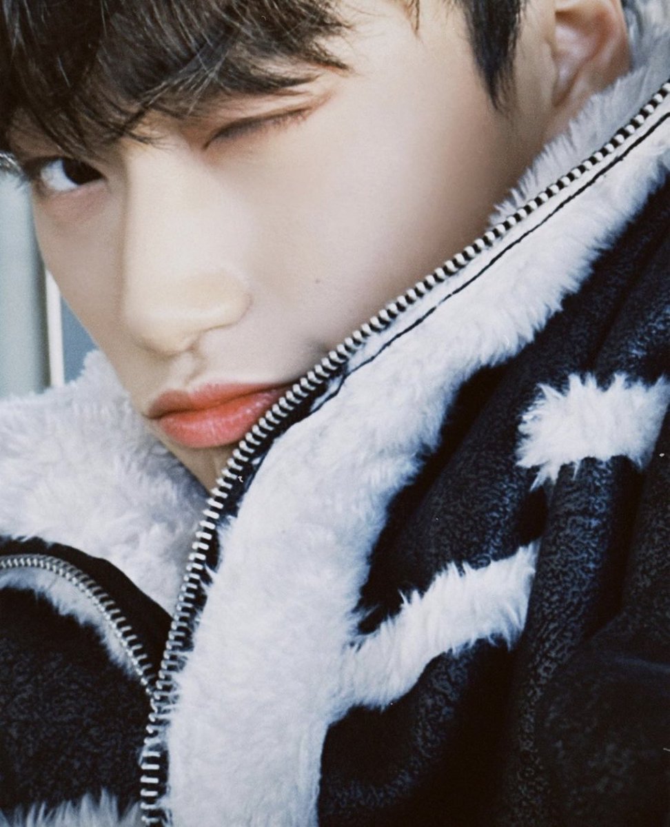 ATEEZ_instagram's tweet photo. https://t.co/HGeHBojQJI