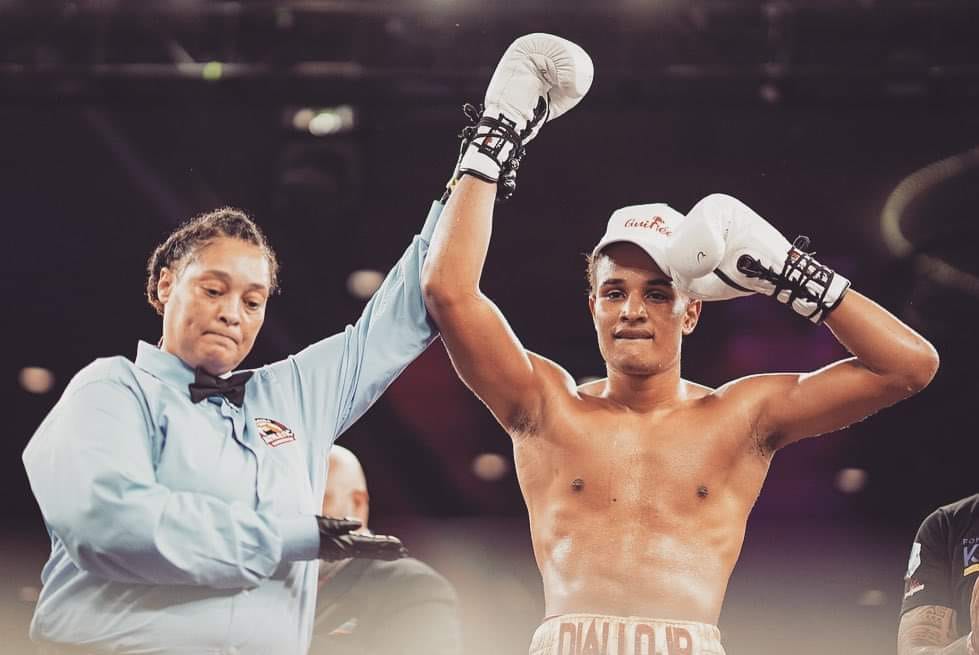 GuineeBuzz's tweet photo. #WBA #Boxe 🥊 : Le jeune Guinéen Ibrahima Diallo (Fils de @BeaDiallo) implante sa suprématie d'invincibilité pour la 6e fois❤️💛💚 🇬🇳
👉Il a mis KO le Nicaraguayen Carlos Cruz en 6 rounds en marge des 100 ans de la #WorldBoxingAssociation (WBA) aux États-Unis😍💪
BRAVO 💪 https://t.co/p62FUMuC5s