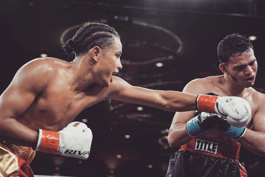 GuineeBuzz's tweet photo. #WBA #Boxe 🥊 : Le jeune Guinéen Ibrahima Diallo (Fils de @BeaDiallo) implante sa suprématie d'invincibilité pour la 6e fois❤️💛💚 🇬🇳
👉Il a mis KO le Nicaraguayen Carlos Cruz en 6 rounds en marge des 100 ans de la #WorldBoxingAssociation (WBA) aux États-Unis😍💪
BRAVO 💪 https://t.co/p62FUMuC5s
