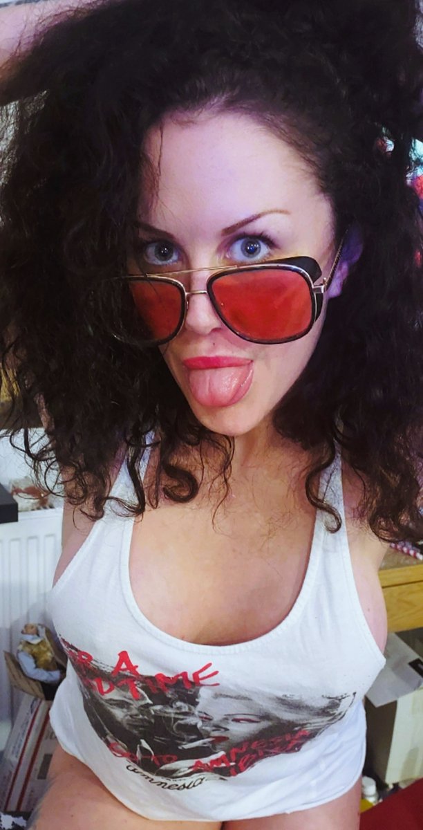 The_Hammerfist's tweet image. I guess #TylerDurden will want his cool glasses back. 
“You are not special. You're not a beautiful and unique snowflake. You're the same decaying organic matter as everything else. We're all part of the same compost heap." #FightClub #AmethystHammerfist #MixedWrestler #Fighter