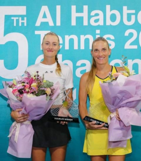 Not_Esportivas's tweet photo. ITF TENNIS!
Parabéns às tenistas campeães do @worldtennis de W100+H de Dubai nos Emirados Árabes.
Simples: Elsa Jacquemot 🇫🇷 🏆(1)
Duplas: Timea Babos 🇭🇺/ @KikiMladenovic 🇫🇷
#ITFWorldTennisTour #ITFtennis #alhabtoortennischallenge #ElsaJacquemot #TimeaBabos #KristinaMladenovic https://t.co/CZkjHoHBm2