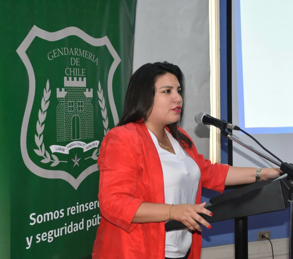 MinjudhTarapaca's tweet photo. ✅En el marco del #MesDeLosDDHH, participamos de acto conmemorativo realizado por @gendarmeria_cl #Tarapacá, donde junto a funcionarias y funcionarios, dimos realce a la difusión, defensa y promoción de los derechos humanos de todas las personas. https://t.co/BbN4yNa7x1