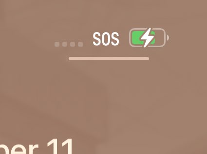 alyvalminer's tweet photo. What is the point of paying $130+ a month for ONE line with @Verizon if I literally never have any service anywhere except when connected to wifi or for some reason in Tucson.. but not literally ANYWHERE else 😩 the SOS only/no bars was screen shotted in front of my house 🙄🙄🙄 https://t.co/A1YU7RGh9U