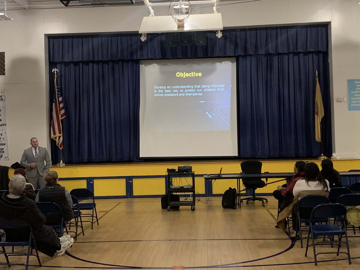 memorialBrogna's tweet photo. What a great night spreading knowledge about internet safety. Thanks to the PTA for inviting the Prosecutors Office and the Division of Computer Crimes to come speak to our community. https://t.co/YYcJa1ltdw