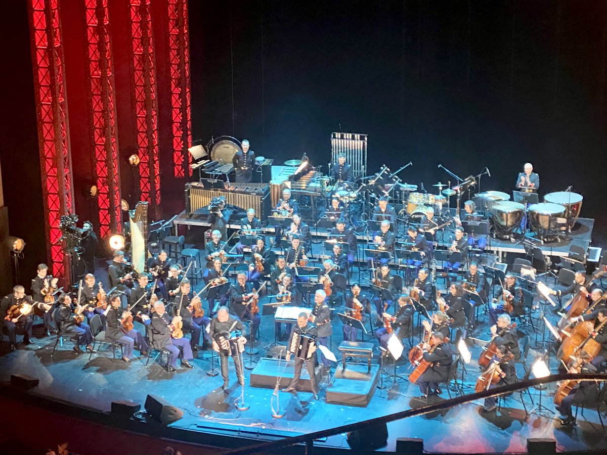 laurentarandel's tweet photo. Superbe concert au #theatreduchatelet avec #felicienbrut et l’orchestre de la #garderepublicaine, avec des surprises et de belles découvertes ! https://t.co/JlBk1EBm5l