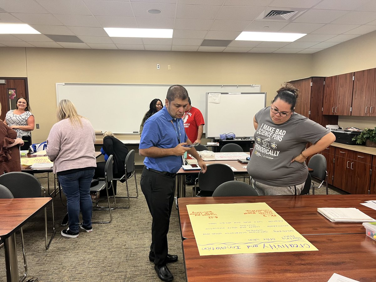 ScienceWeiss21's tweet image. @ChannelviewISD #STEMCollaborative training over building STEM literacy was led by one of our amazing @ChannelviewHS teachers! We are ready to push our kids to the next level! @CvisdT @playcirvin #ChooseChannelview #ToTheMoon