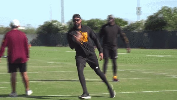 AGarnett_1983's tweet image. Not at ASU, but if you don’t have a full ride scholarship opportunity please believe all AZ High School athletes i’m coming for you! #DoTheNumbers #CaliJuco #FreeGame #SoG #MoveSmart