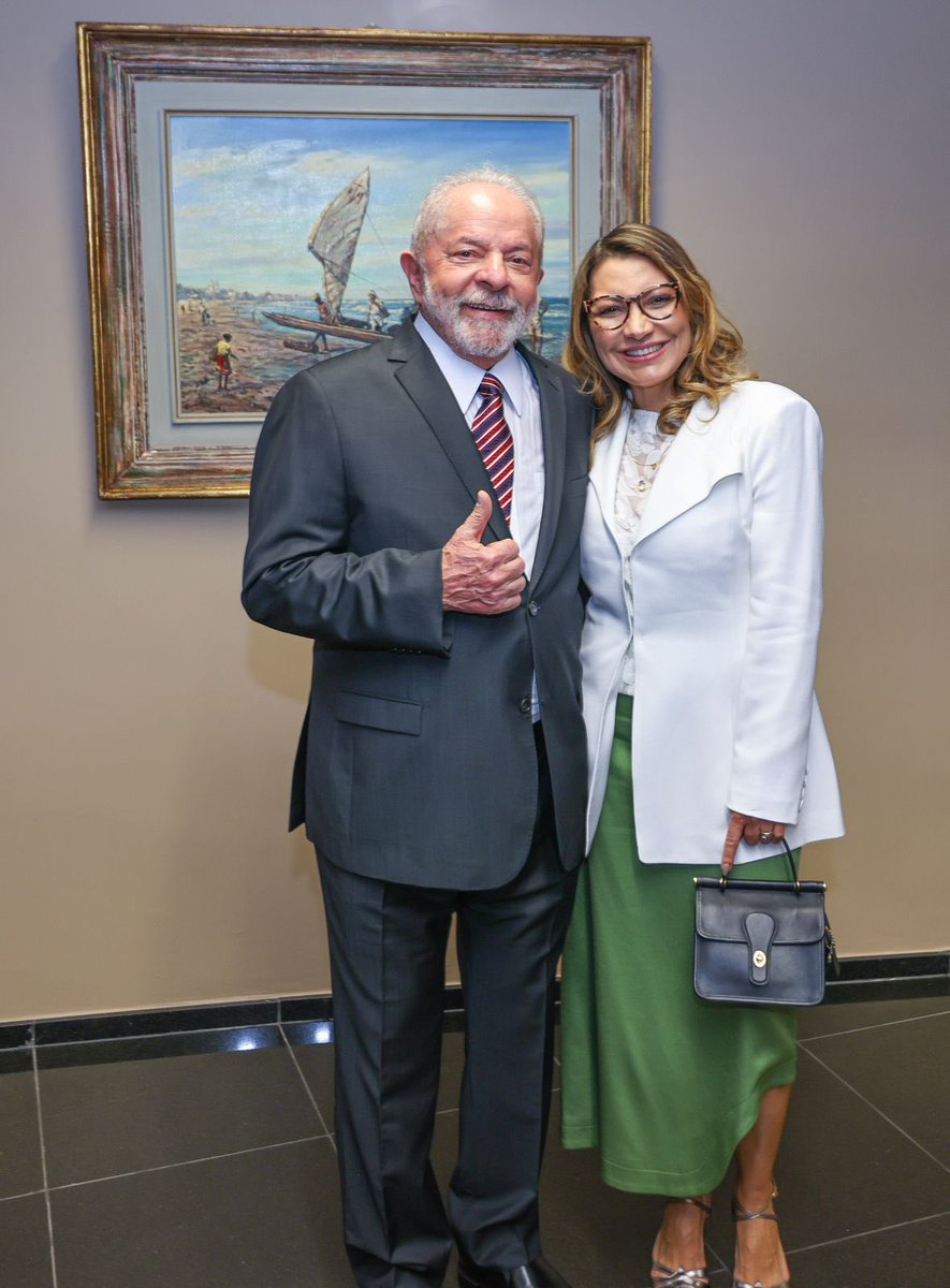 JanjaLula's tweet image. Dia do maridão receber o Diploma de Presidente eleito. Orgulho e emoção. Não consegui (de novo) segurar as lágrimas 🥹