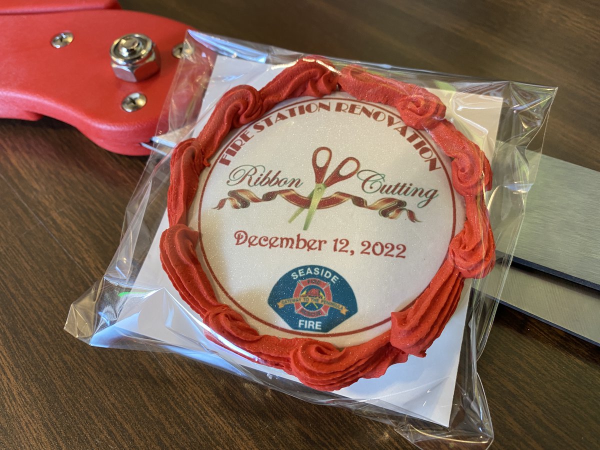 SeasideCreates's tweet photo. A Ribbon Cutting Ceremony was hosted at the Seaside Fire Station today to celebrate an extensive 22 month exterior renovation. 

The renovation included: fresh white paint, red trim work, new lettering, highly efficient apparatus doors and upgraded landscaping! https://t.co/k7PeRiMUZ6