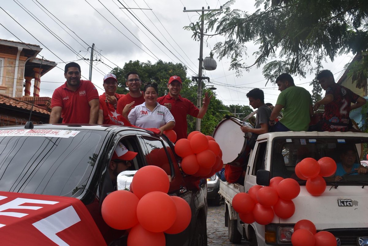 marcecenturion's tweet photo. 😎Así cerramos nuestra campaña con una imponente caravana #Atodamaquina.‼️y con la satisfacción de estar en el lado correcto de la historia 🚩#fuerzaRepublicana
#Lista3M
#MarceloCenturionpresidente #presidenteseccional35 #juventudpresente #Atodamaquina #Lista3M https://t.co/p0cq5LdAos