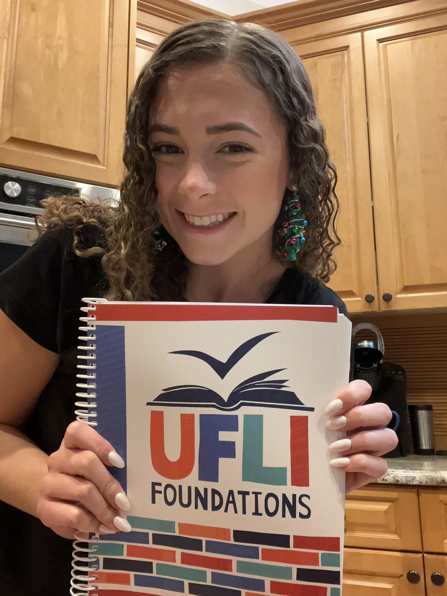 sammiwicks's tweet photo. happy mail! 💌 @UFLiteracy https://t.co/9gTNctWsiP