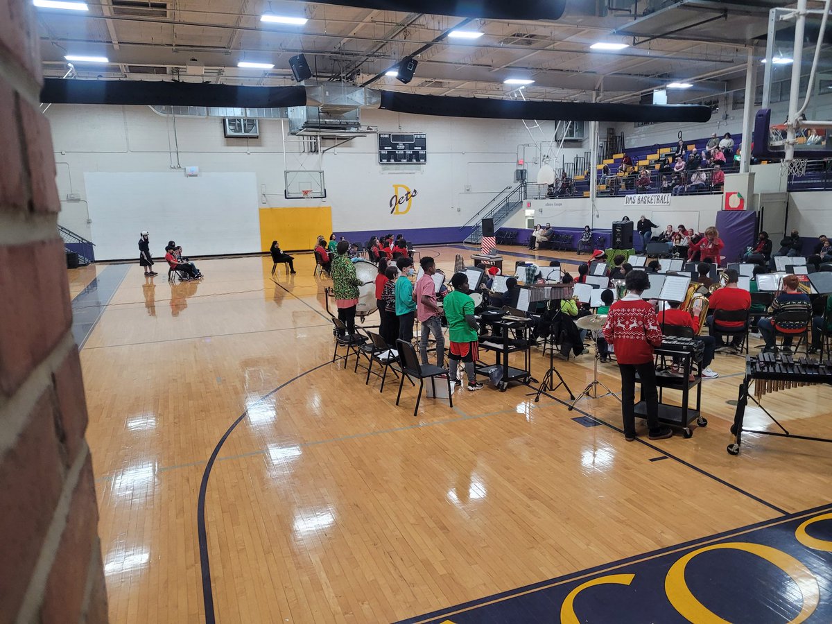 Way to go Jets band!  Great job elevating the holiday spirit!