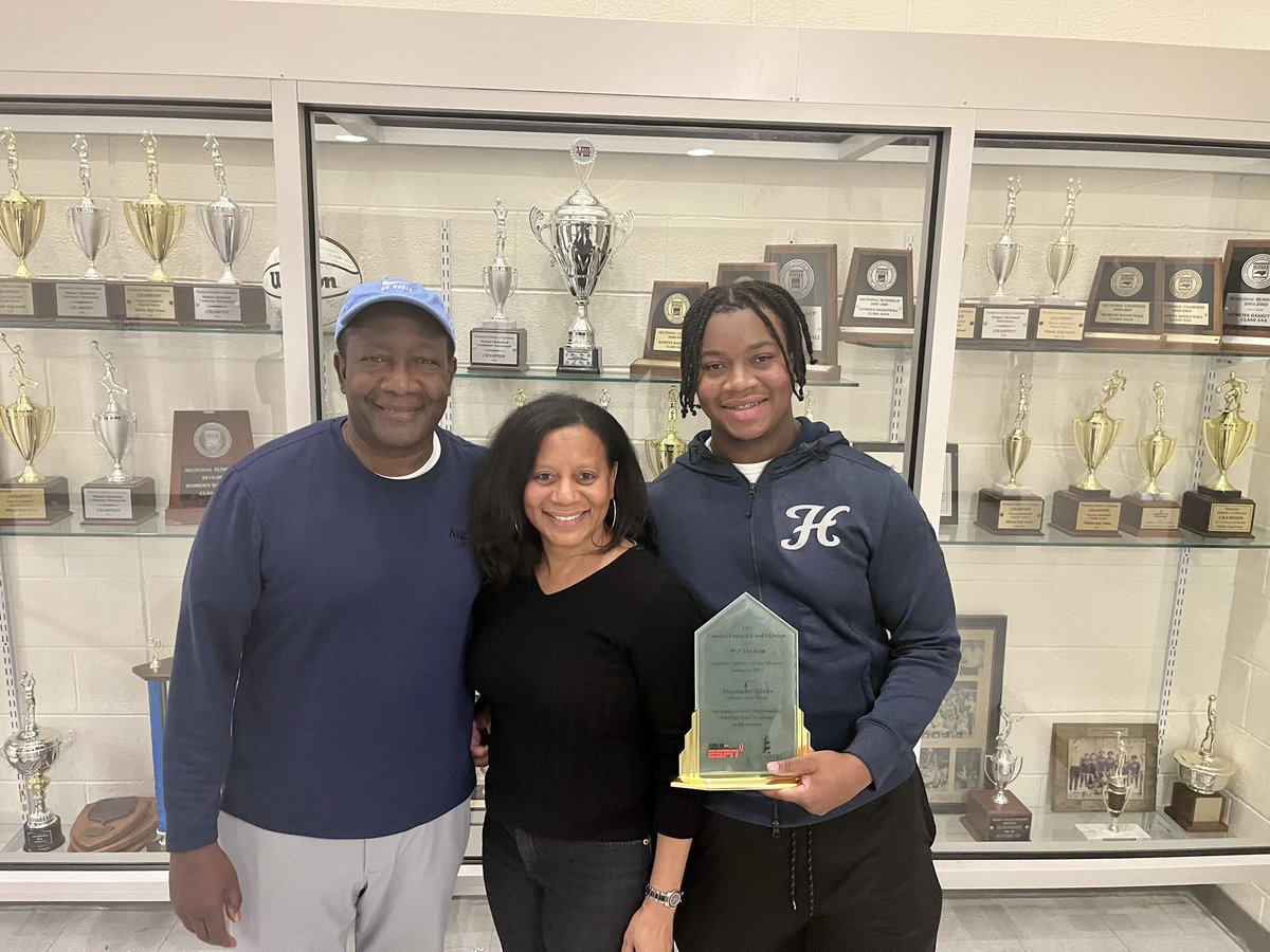 Thank you Coastal Credit Union and 99.9 FM The Fan for recognizing me as scholar athlete for the month of January! 🙌🏾