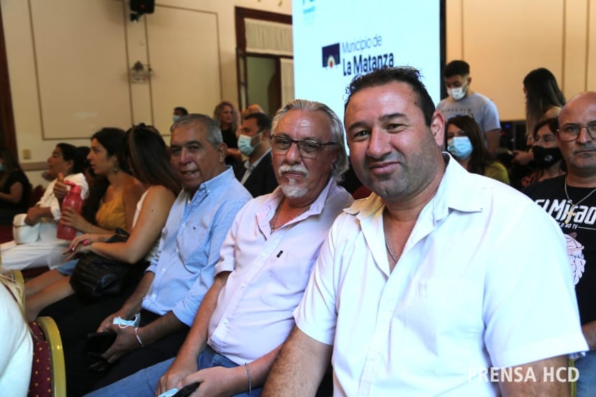 HcdMatanza's tweet photo. Presentacion del programa de Abordaje y Monitoreo Electrónico de Situaciones de Alto Riesgo de las Violencias por Razones de Género.
#Erradicacion
#ViolenciaDeGenero
#PulserasDuales
#Genero #Mujeres #Diversidad
#LaMatanza
#HCDLaMatanza https://t.co/E5H1pJmPUa