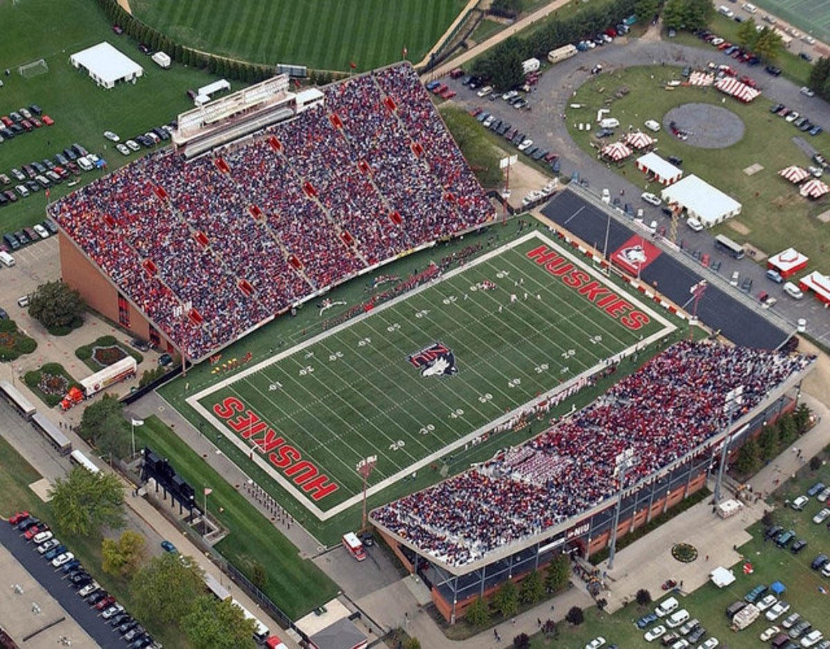 owenmcgraw_'s tweet photo. Extremely thankful to receive another Division 1 Offer from Northern Illinois University! 🔴⚫️ @CoachEidsness https://t.co/7us8Dgyhft