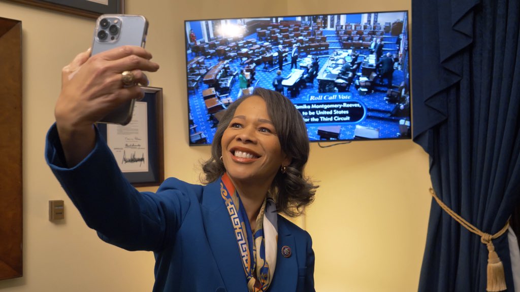 Justice Tamika Montgomery-Reeves, the first Black person to serve on the Delaware Court of Chancery &amp; the Delaware Supreme Court, was just confirmed to the U. S. Court of Appeals!

A trailblazer in every sense of the word — she will continue to make Delaware &amp; our nation proud.