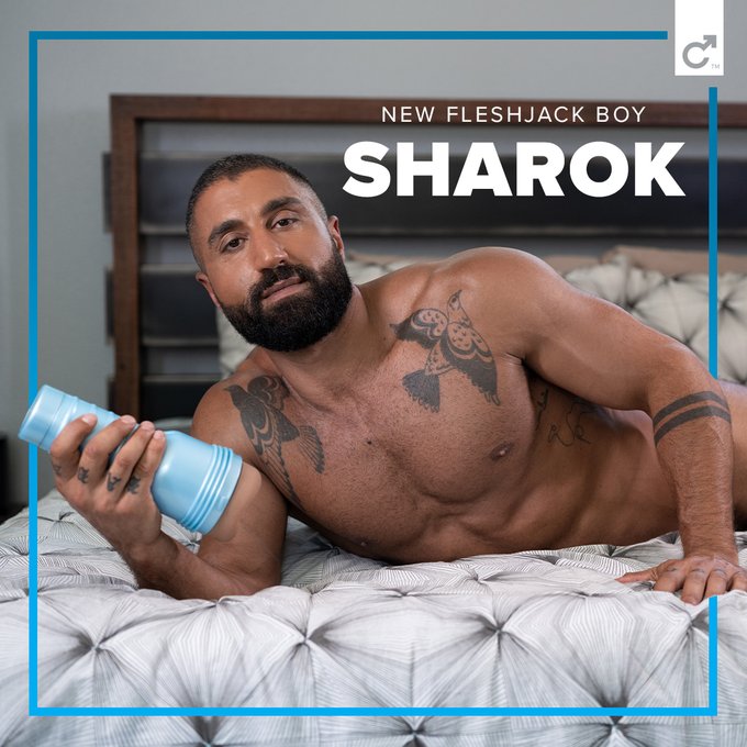 You've lusted after him for years & now this sexy Persian top is yours to take home! Welcome @TheSharok