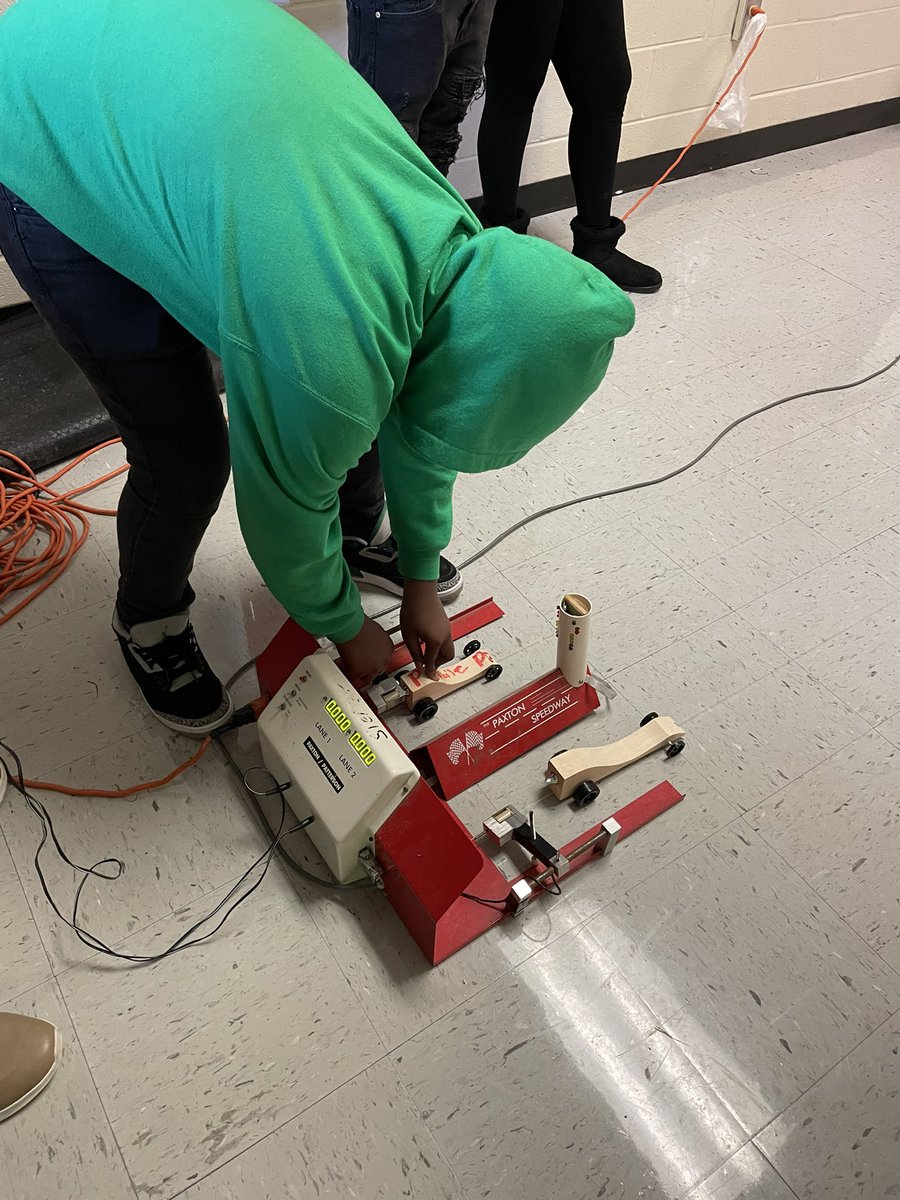 Had a great time today at VMMS watching the CO2 car race in Cliff Roberts’s physical science class:) #ncssbethebest