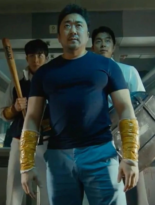 _claypot's tweet photo. this is the peak male aesthetic i aspire towards. you may not like it but this is what it looks like https://t.co/wyTX6M771S
