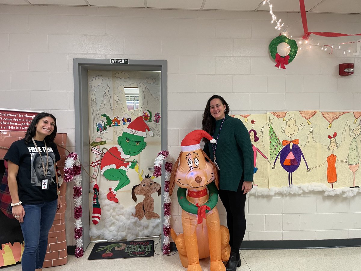 Congratulations to our first and second place winners of the Holiday Door decorating contest! ⁦<a href="/SachemHSNorth/">Principal Larson</a>⁩