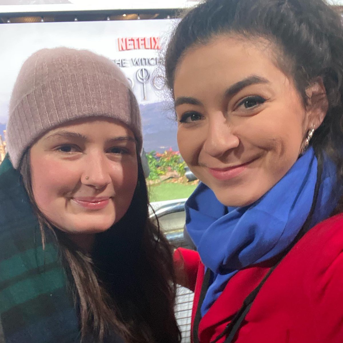 Hands were freezing off like hell - but had a great time at #TheWitcherBloodOrigin premiere 😄🧝‍♀️🥶