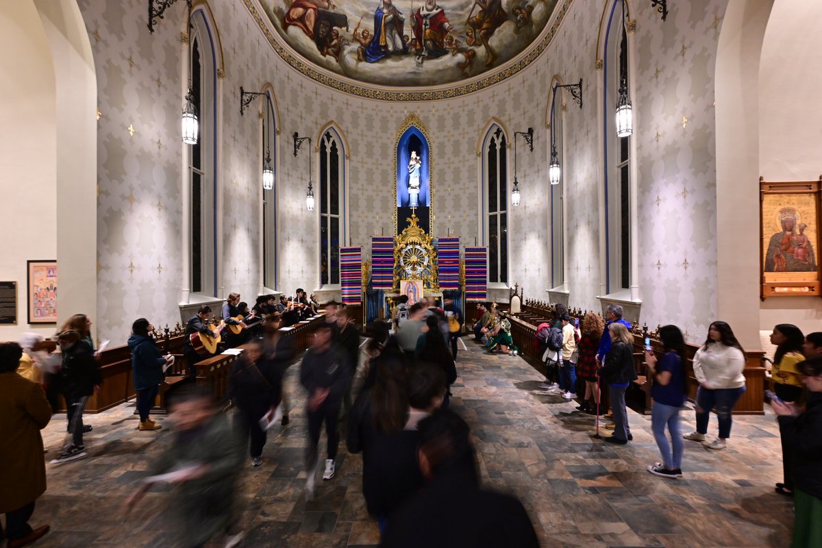 Many students took a break from finals studying to celebrate the Feast of Our Lady of Guadalupe, Patroness of Mexico and the Americas, at a special bilingual mass today in @NDBasilica.