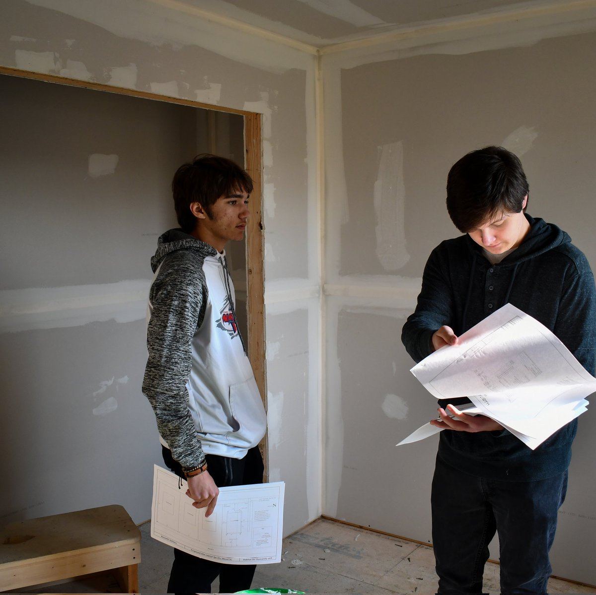 Civil engineering took a field trip to a house being built by Habitat For Humanity. So many great questions and conversations ce from this. Thank you <a href="/HollyLavender2/">Holly Lavender</a> for organizing this. #galesSTEM #granvillepike
