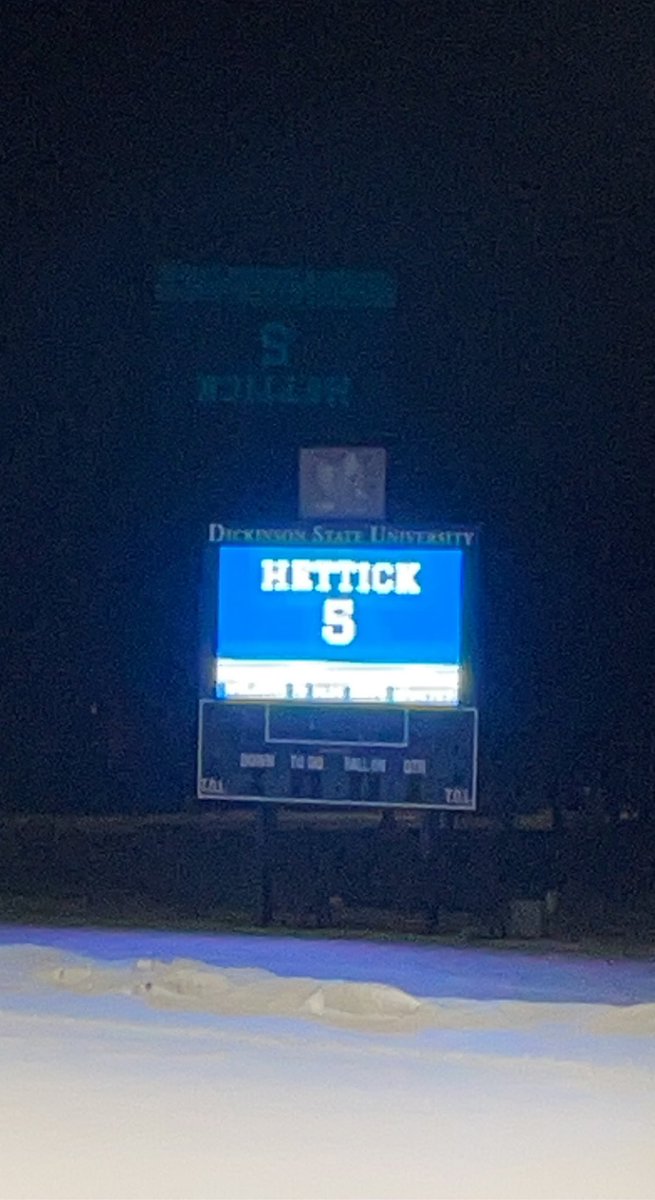tray_way_0's tweet photo. After a great official visit this weekend and talking with @CoachPStanton and @CoachGibsonDSU I’m thankful to receive an offer to play football at Dickinson State University!!!🔵⚪️ @BlueHawkFB https://t.co/e291mClynU