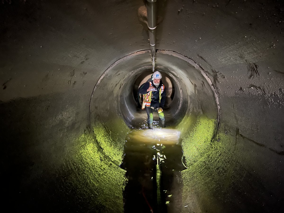 RJC_Engineers's tweet photo. A day in the life of an #engineer!
RJCers go everywhere to perform condition assessments, from the top of towers to underground tunnels and water-filled channels.
#engineering #conditionassessment https://t.co/XI4vvnyBYX