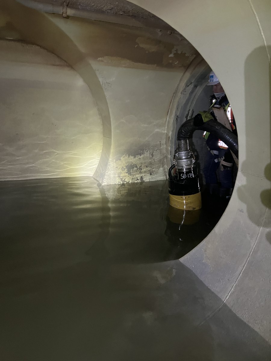 RJC_Engineers's tweet photo. A day in the life of an #engineer!
RJCers go everywhere to perform condition assessments, from the top of towers to underground tunnels and water-filled channels.
#engineering #conditionassessment https://t.co/XI4vvnyBYX