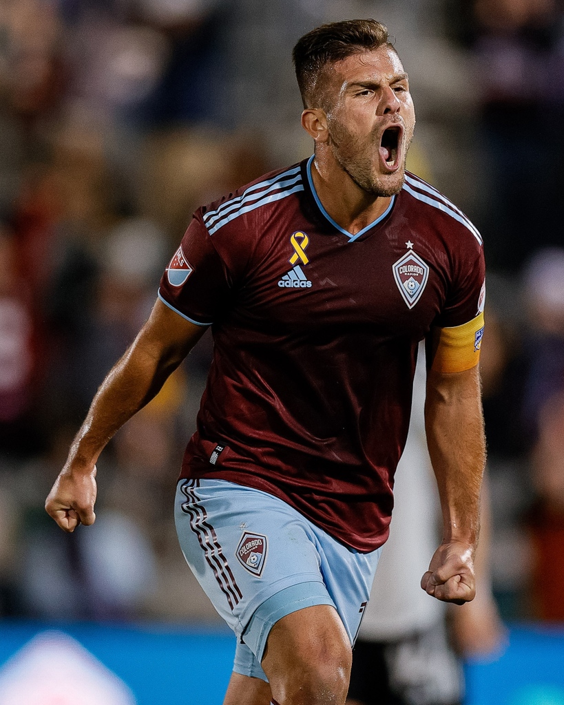 ColoradoRapids's tweet photo. Only FOUR games to go!

Tomorrow we watch Argentina take on Croatia at our Hub for the Cup Watch Party at The DNVR Bar with @DiegoRubio_ and @Drewmoor 🏆⚽️

See everyone at @DNVR_Sports at 12:00 PM MT https://t.co/tAjmis9vLd