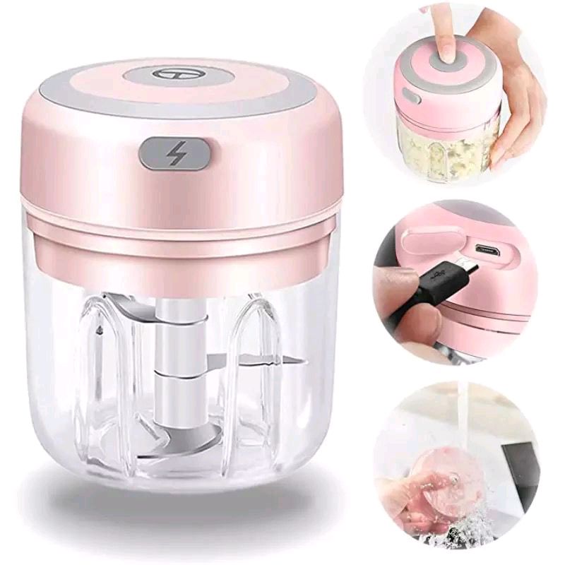shingeumhui2's tweet photo. Cek USB MINI CHOPPER / PORTABLE BLENDER MINI PENGGILING BUMBU BAWANG JRW0017 dengan harga Rp47.500. Dapatkan di Shopee sekarang! https://t.co/vPc0x30PRi https://t.co/fMOxPpDglO