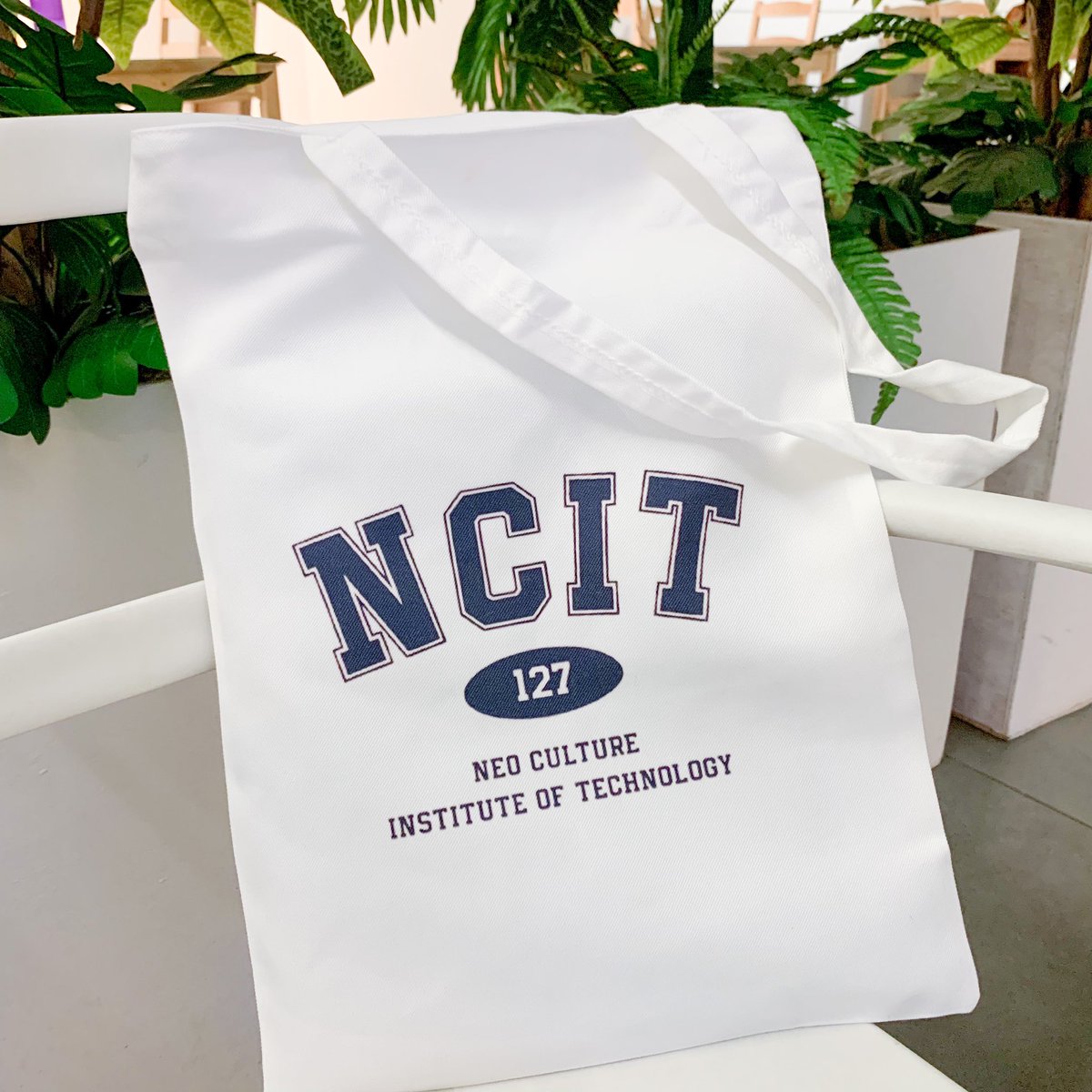 _meyyiya's tweet image. ⚡️Flash Sale⚡️ 
TOTEBAG NCT 127 
✅ resleting
✅ white
✅baby canvas (30x40cm)
✅ freebies
📍Bandung
Shopee : shope.ee/8zVulx1qC0